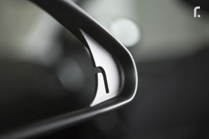 Coat Hanger sõiduki peatoe külge