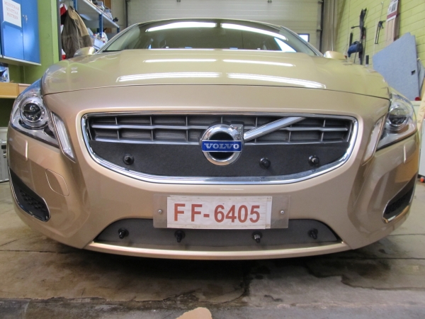 Trim/Protective Strip, radiator grille Volvo S60/V60 10-13 (osaliselt suletud iluvõrega)