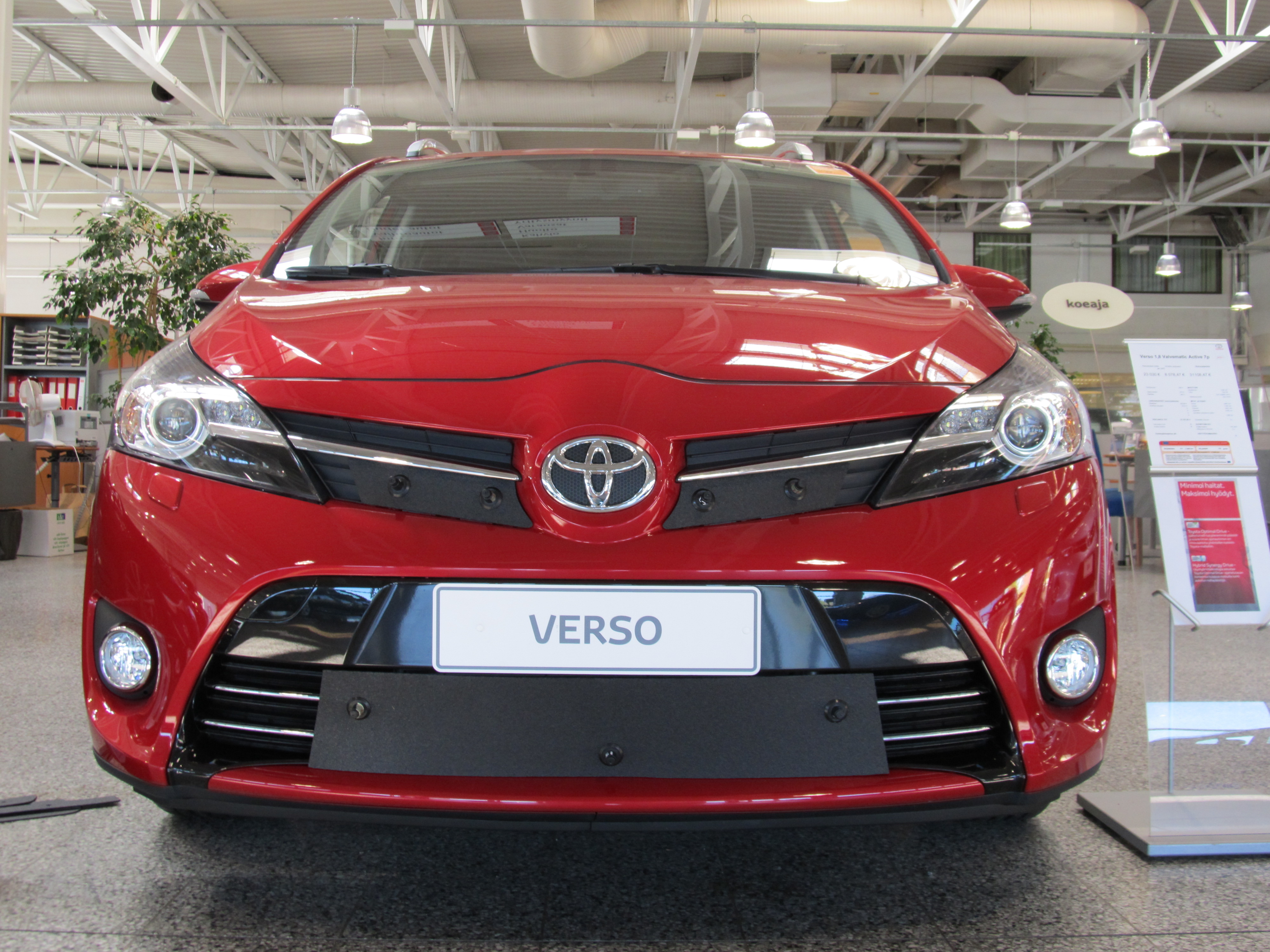 Trim/Protective Strip, radiator grille Toyota Verso 2013-