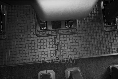 Non-skid Inset Mat Ford Custom (Tourneo) 3.rida 18-24