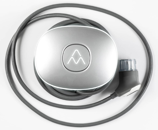 Charging station, electric vehicle 