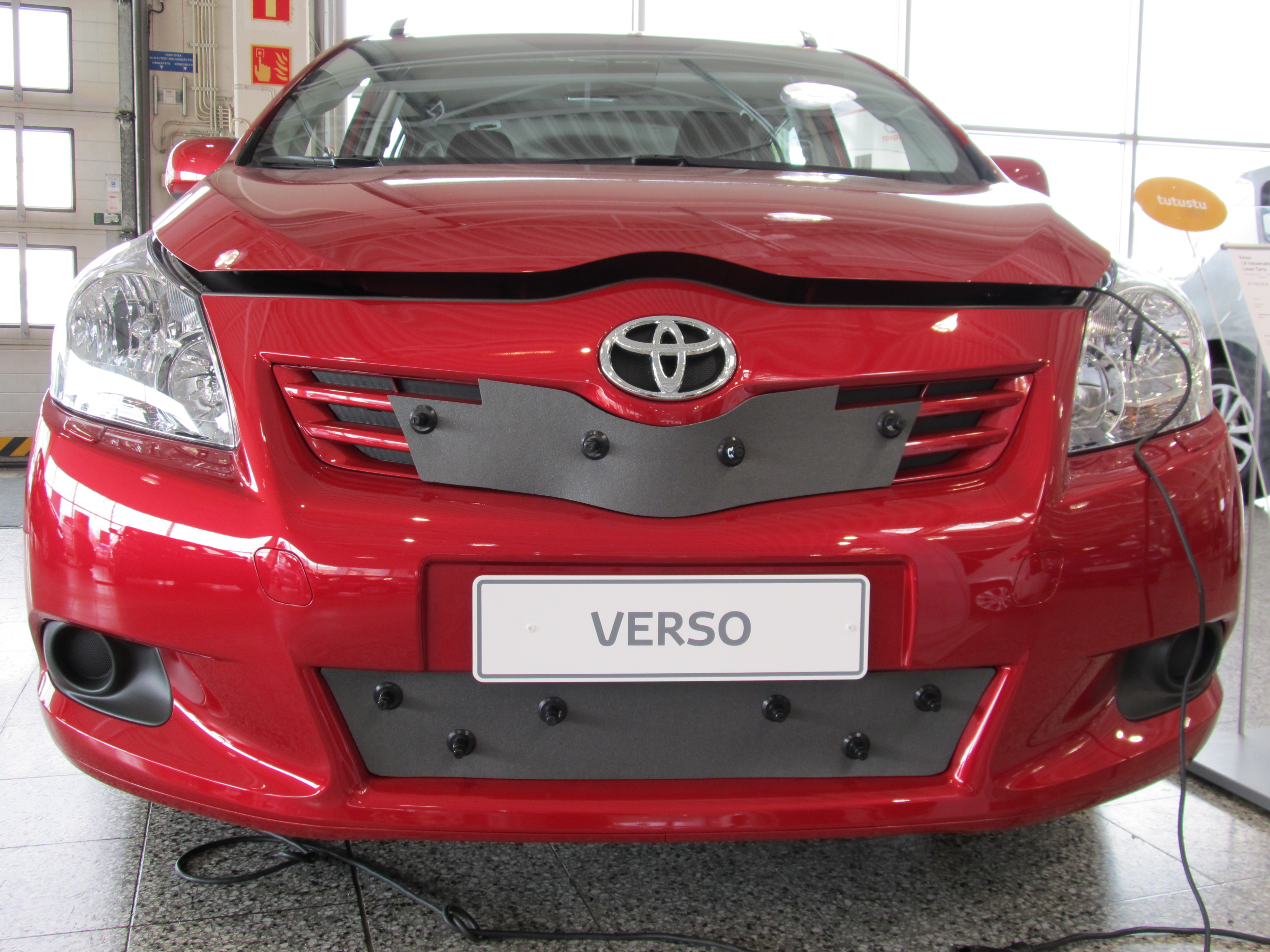 Trim/Protective Strip, radiator grille Toyota Verso 2009-2013