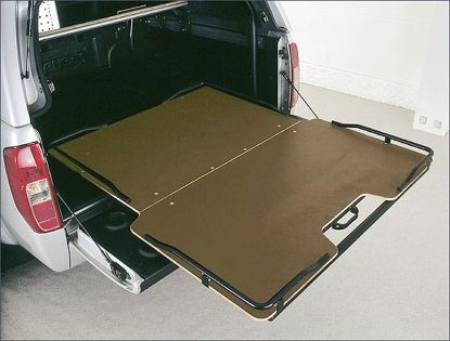 Grille, rotating beacon Nissan Navara KC 16-