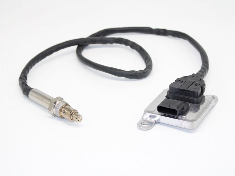 NOX Sensor, urea injection MERCEDES-BENZ - 000 905 86 11