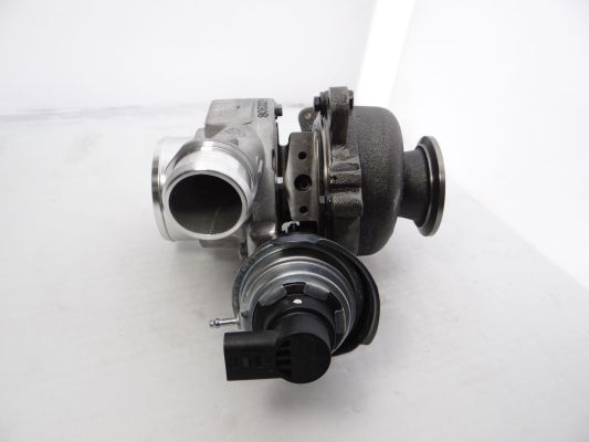 Charger, charging (supercharged/turbocharged) XC70 II (136), V70 III (135)